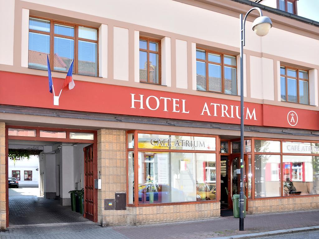 פארדוביצה Hotel Atrium מראה חיצוני תמונה